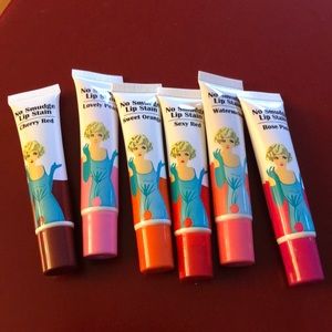 Valra cosmetics no smudge lip stain